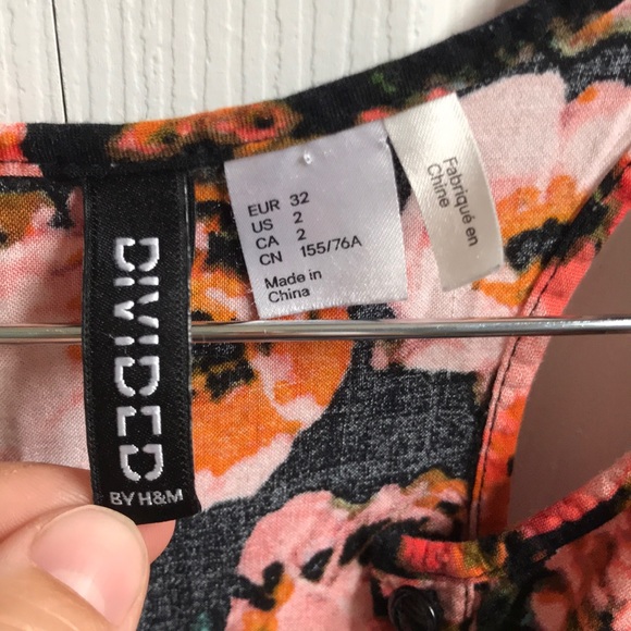 High-Low Floral Tank - Picture 3 of 4